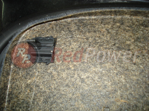 Установка камеры парковки RedPower 