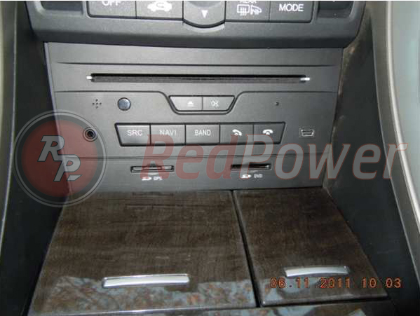 Установленная магнитола RedPower в Honda Accord