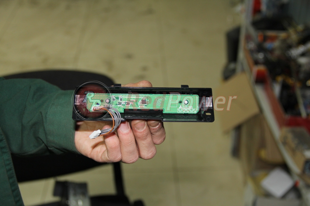 Магнитный компас для автомагнитолы RedPower