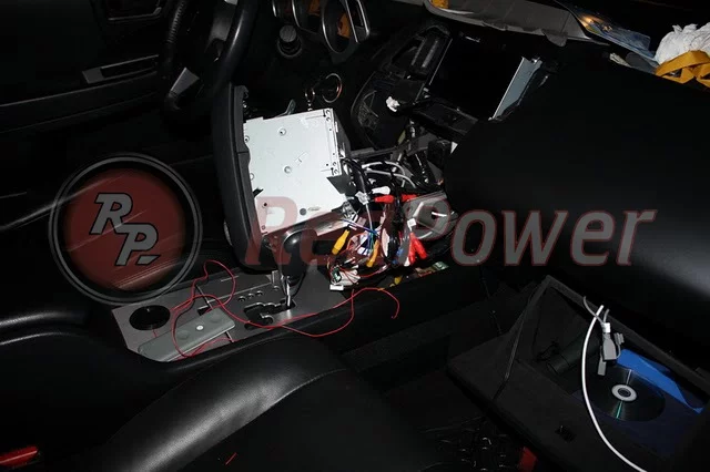 Окончательная сборка автомагнитолы RedPower 