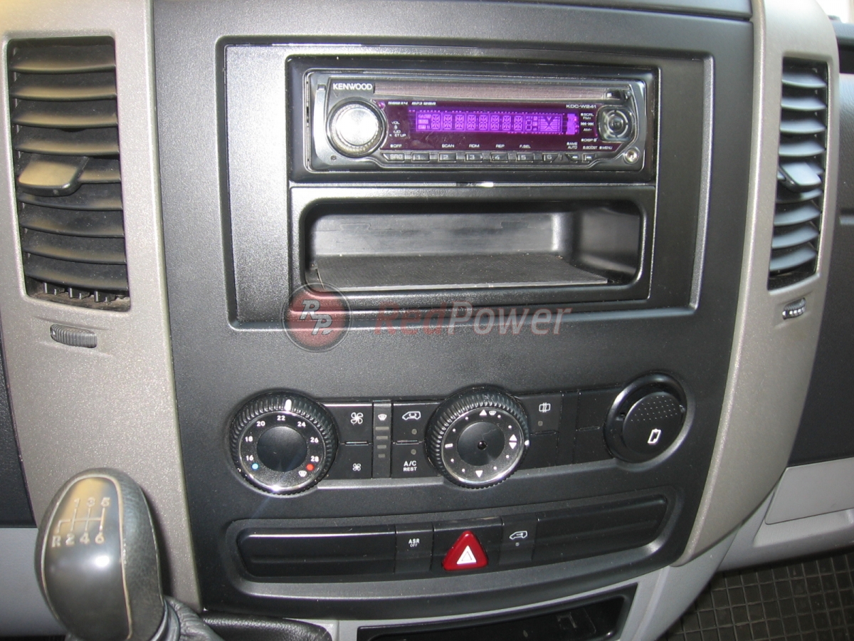 Штатная автомагнитола