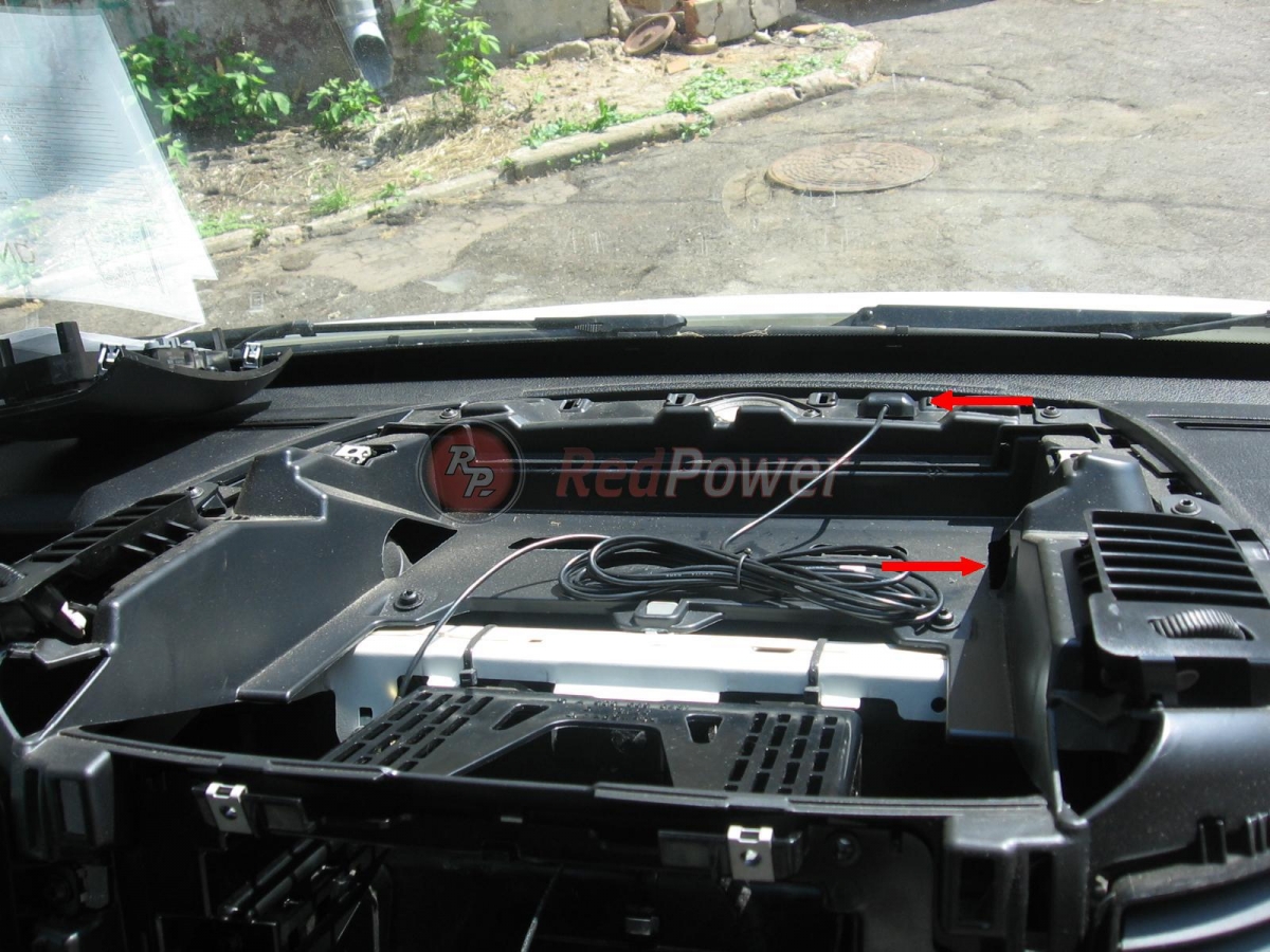 Процесс установки и подключения GPS антенны к магнитоле RedPower