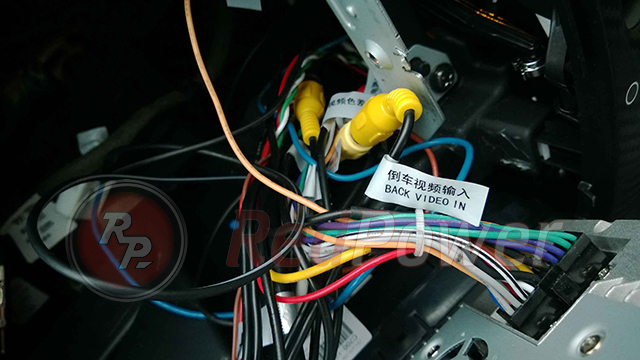 Тюльпанчики для подключения камеры заднего хода к автомагнитоле RedPower