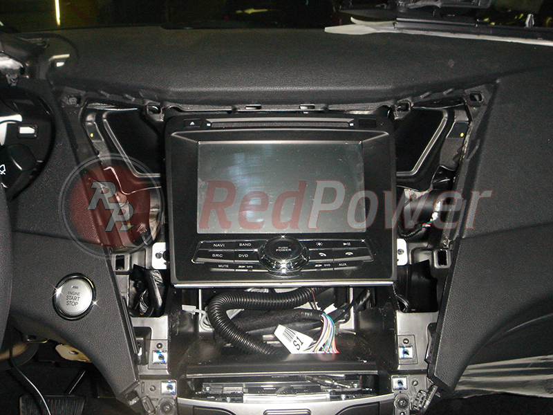 Подключенная автомагнитола RedPower 