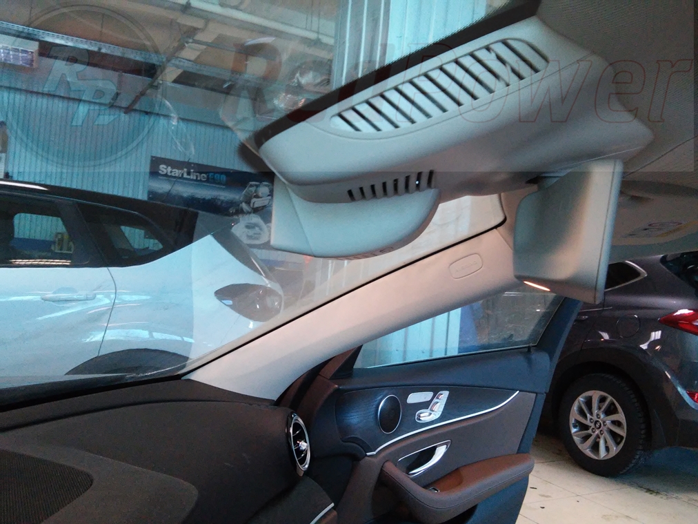 Установленный регистратор RedPower