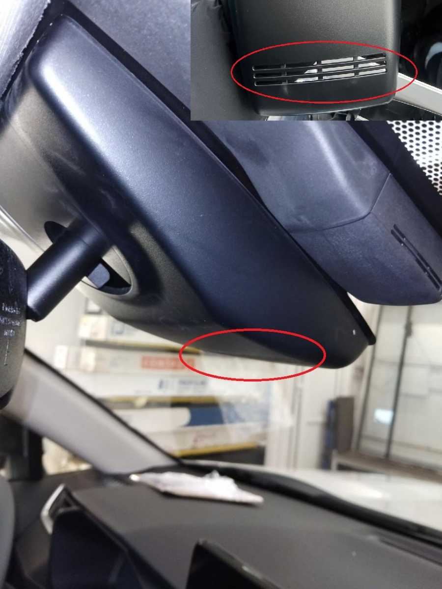 Установленный видеорегистратор RedPower 